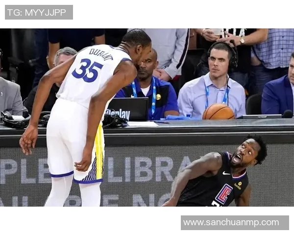 湖人队与贝弗利的激烈对决揭示了NBA赛场上的竞争与激情